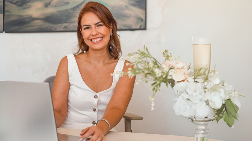 Segundo Dra. Thaline Neves, o exame pélvico ajuda no diagnóstico de miomas, cistos e alterações uterinas com precisão.