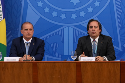Pedro Guimarães destaca como a estrutura da Caixa foi essencial para mitigar os efeitos económicos da Covid-19 no Brasil.